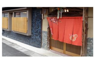 はな瓢様のれん外観